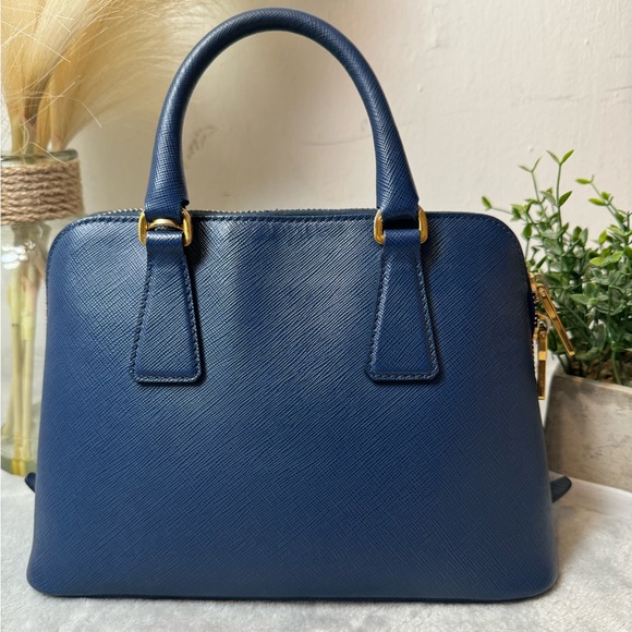 ❤️Prada Saffiano Bag❤️ - Picture 3 of 16